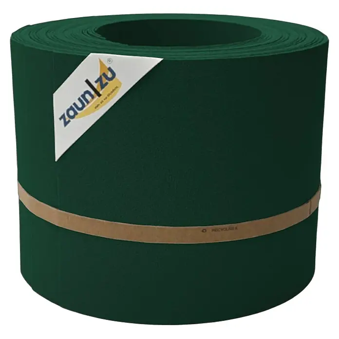 zaun|zu Sichtschutzstreifen Premium - 25,5 m x 19 cm, Grün - Grüne Zaunblende von ZaunZu auf einer Rolle mit einem Etikett. Die Zaunblende bietet Privatsphäre und Schutz vor Wind.