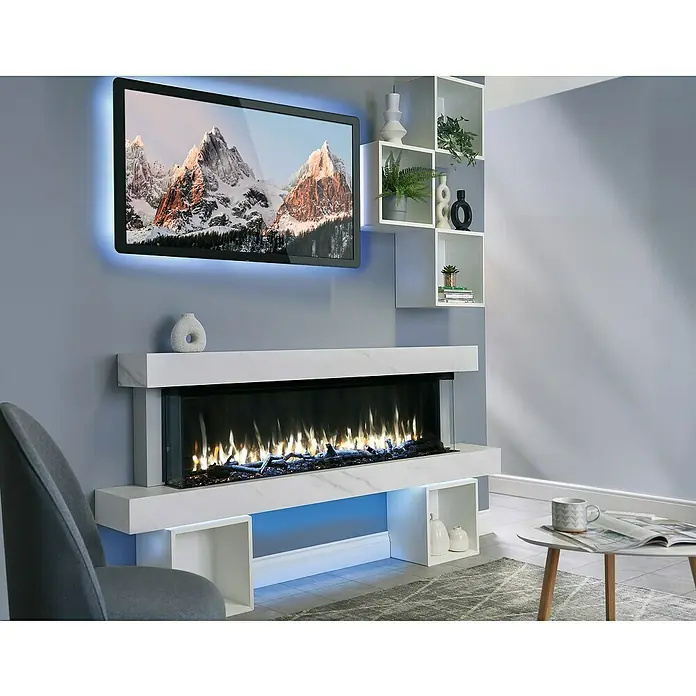 Charlton & Jenrick Chimenea eléctrica i1500E Slim - Negro, 1.500 W, 18,7 x 150 x 50,5 cm - Elegante sala de estar con una moderna chimenea eléctrica, un televisor con paisaje de montaña y estanterías blancas para un ambiente acogedor.