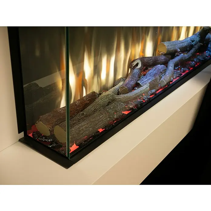 Charlton & Jenrick Chimenea eléctrica i1100E Slim - Negro, 1.500 W, 18,7 x 113,4 x 47,8 cm - Primer plano de una chimenea eléctrica con troncos simulados y efecto de llama, integrada en una moderna carcasa blanca.
