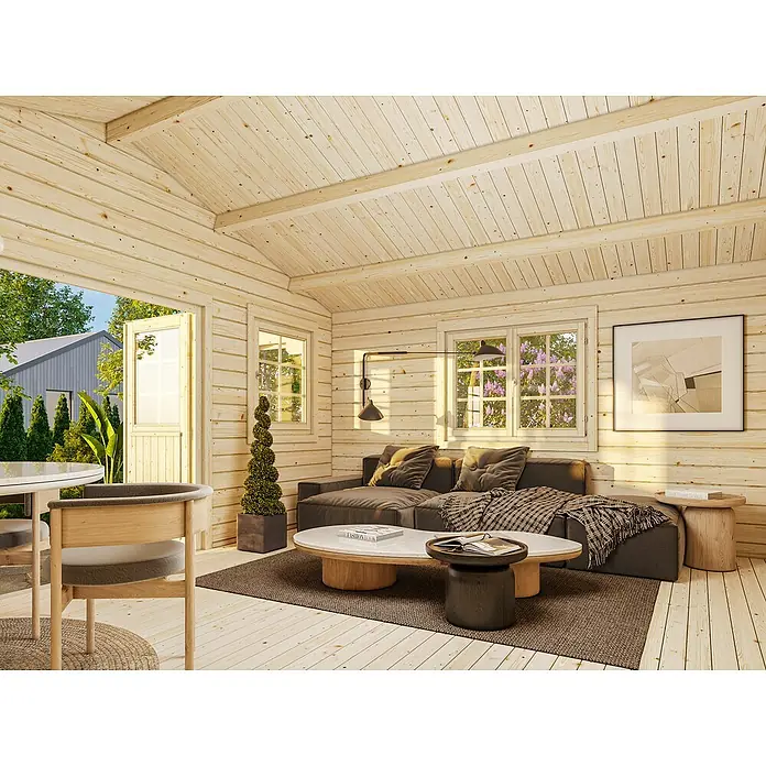 Palmako Gartenhaus - Außenmaß inkl. Dachüberstand (B x T): 608 x 554 cm, Holz, Natur, tauchgrundiert - Gemütliches Wohnzimmer mit Holzvertäfelung, Sofa und Couchtisch. Helle und einladende Atmosphäre.