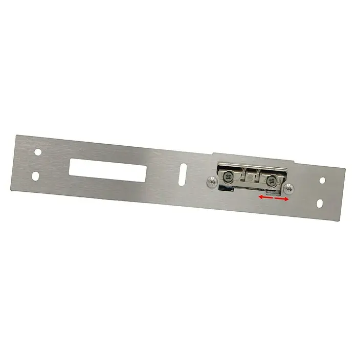 Splendoor Tagesfalle - Passend für: Splendoor Haustüren Thermodoor PLUS, DIN Anschlag: Rechts - Detailaufnahme eines Möbelschubladenauszugs aus Metall, der eine verstellbare Schiene mit Pfeilmarkierung zur Anpassung zeigt.
