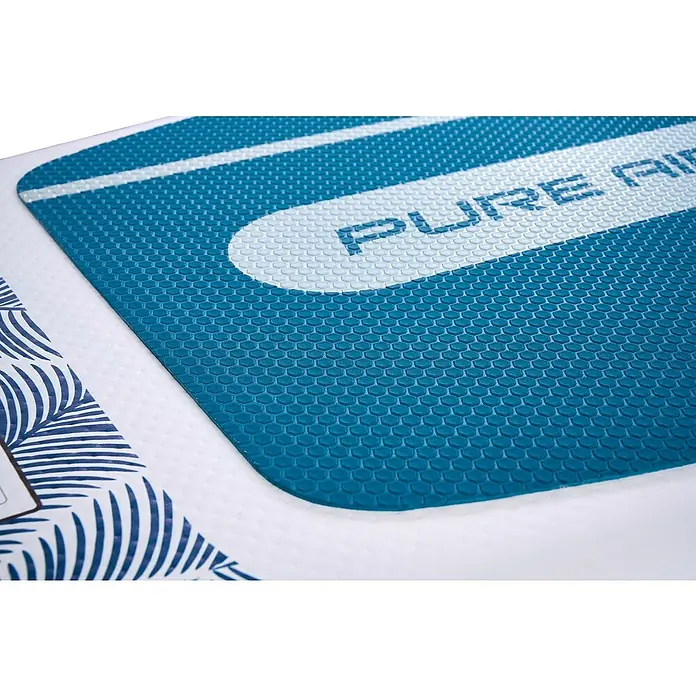 Aqua Marina SUP-Board Pure Air Tropic 10,6" - L x B x H: 320 x 81 x 15 cm, Nutzlast: 140 kg, 1 Stk., Aufblasen - Nahaufnahme eines Pure Air Stand-Up-Paddle-Boards mit blauem Hex-Grip-Muster und Logo.