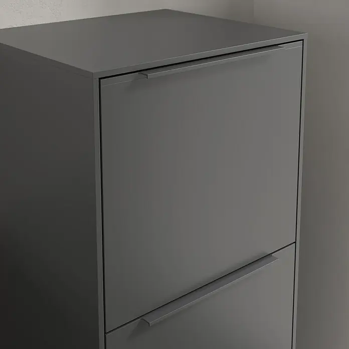 Villeroy & Boch Subway 3.0 Seitenschrank - B x T x H: 40 x 36,2 x 86 cm, Graphite, DIN Anschlag: Rechts, Farbe Griff: Monochrom - Grauer Schuhschrank mit zwei Kippfächern und langen, geraden Griffen für eine stilvolle Aufbewahrungslösung im Flur.