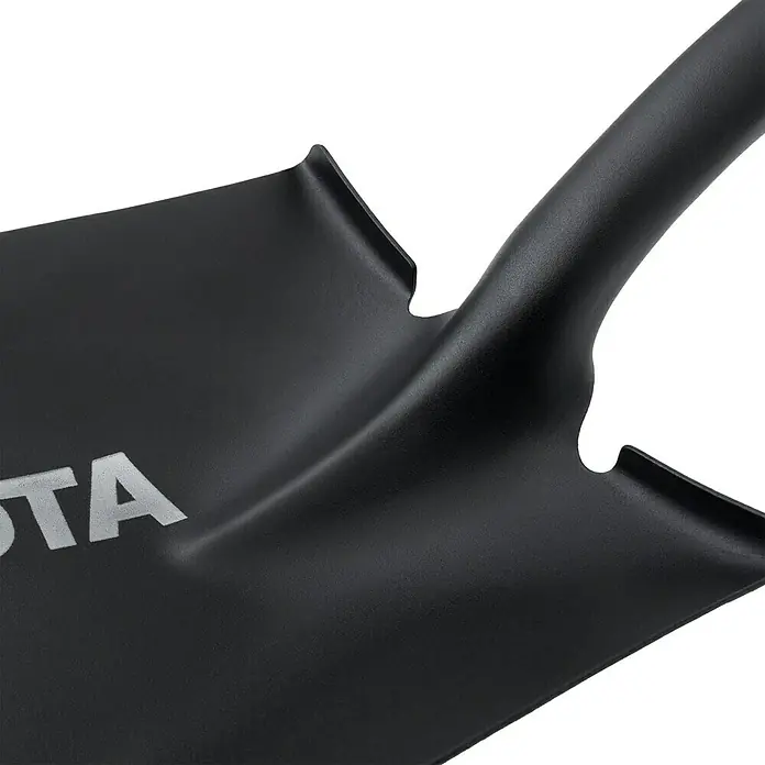 Bellota Pala multiusos cuadrada - Ancho: 24 cm, Negro - Primer plano de una pala negra con letras plateadas, que muestra una herramienta robusta y duradera para proyectos de jardinería o construcción.