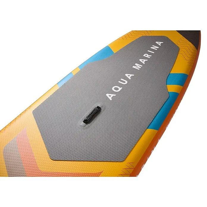 Aqua Marina SUP-Board Turbo - L x B x H: 366 x 84 x 15 cm, Nutzlast: 170 kg, 1 Stk., Aufblasen - Nahaufnahme eines Aqua Marina Paddleboards, das Designelemente und die hochwertige Verarbeitung hervorhebt.