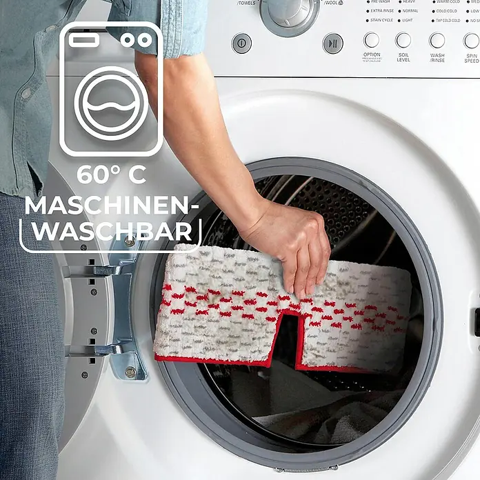 Vileda Bodenwischer Spray & Clean Sprühwischer - 2 -tlg. - Ein Mikrofaser-Moppbezug mit roten Akzenten wird in eine Waschmaschine gegeben. Waschbar bis 60°C.