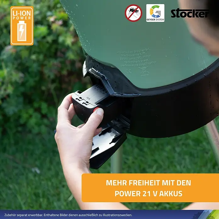 Stocker Geyser Stechmückenschutz Nebulisator - 25 l, Ohne Akku - Bild einer Stocker-Batterie, die in ein Gerät eingesetzt wird.