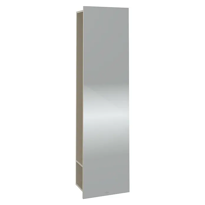 Villeroy & Boch Subway 3.0 Spiegelschrank - B x H: 45 x 170 cm, Cashmere Grey, Mit Regal rechts - Das Bild zeigt einen hochglänzenden, schmalen Hochschrank in Grau- und Beigetönen, der sich ideal für moderne Badezimmer eignet.