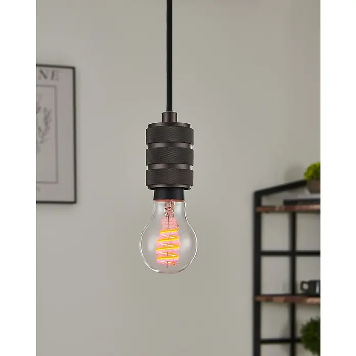 Eglo connect.z Smart-LED-Lampe - E27, Dimmbar, RGBW, 5 W, 400 lm, A60, 1 Stk. - Diese Hängeleuchte verfügt über eine bronzefarbene Fassung und eine dekorative Edison-Glühbirne mit Wendel, die einen warmen Farbton erzeugt.