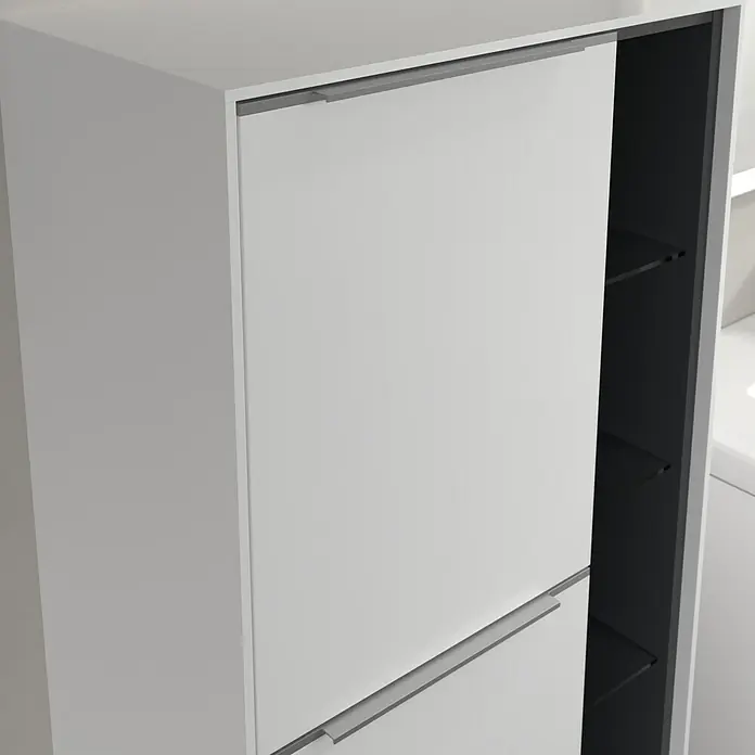 Villeroy & Boch Subway 3.0 Seitenschrank - B x T x H: 57,4 x 36,2 x 120 cm, Pure White, DIN Anschlag: Links, Farbe Griff: Aluminium glänzend - Modernes weißes Schuhregal mit Kippfächern und schlanken Griffen. Praktische Aufbewahrungslösung für den Flur oder das Ankleidezimmer.