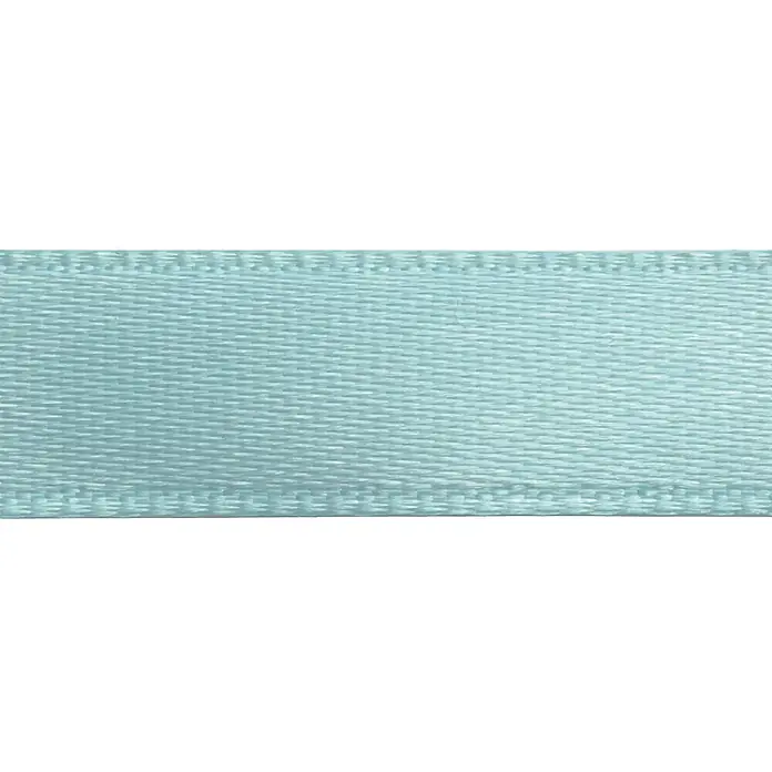 Glorex Satinband - L x B: 1.000 x 3 cm, Hellblau - Detailaufnahme eines hellblauen Bandes mit feiner Webstruktur, ideal für Dekorationen und Geschenkverpackungen.