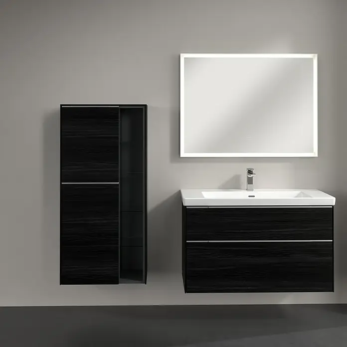Villeroy & Boch Subway 3.0 Seitenschrank - B x T x H: 57,4 x 36,2 x 120 cm, Black Oak, DIN Anschlag: Links, Farbe Griff: Aluminium glänzend - Modernes Badezimmer-Set mit Waschtischunterschrank in Schwarz, Spiegelschrank und einem LED-Spiegel für stilvolle Badgestaltung.