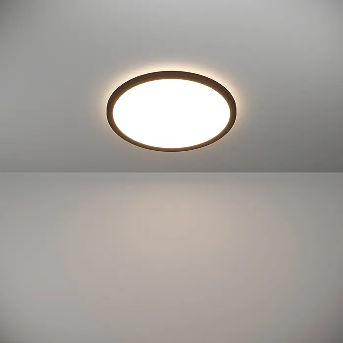 Eglo LED-Deckenleuchte rund Rovito-R - 18,5 W, Ø x H: 38,9 x 3 cm, Schwarz, Tageslichtweiß - Runde Deckenleuchte mit braunem Rand und hellem Licht auf einer grauen Decke für eine moderne Atmosphäre.