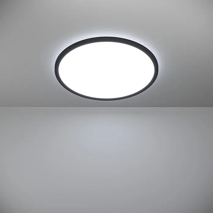 Eglo LED-Deckenleuchte rund Rovito-R - 16,8 W, Ø x H: 50 x 3,2 cm, Schwarz, Tageslichtweiß - Eine minimalistische, runde Deckenleuchte mit schwarzem Rahmen und hellem Licht in einem schlichten Raum.