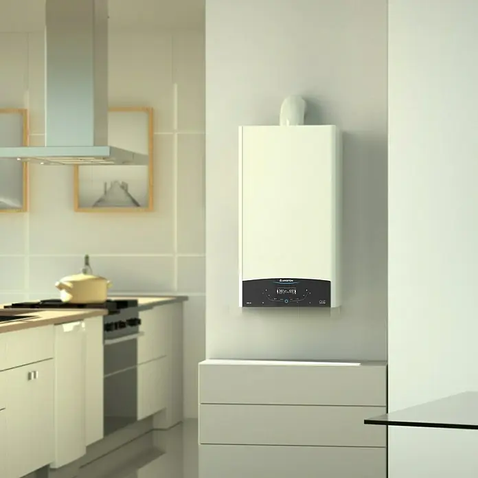 Ariston Caldera de gas Genus One Wifi 24FF con instalación incluida - 22 kW, Display LC - Caldera mural Ariston con diseño elegante. Compacta y eficiente, se integra perfectamente en cocinas modernas.