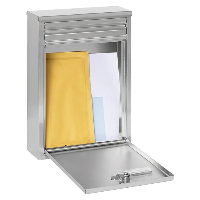 Arregui Buzón de pared Zaguán - L x An x Al: 8 x 22 x 32 cm, Plateado, Acero inoxidable - Un buzón abierto de color plateado con correo en su interior. El buzón es de metal y tiene una cerradura.
