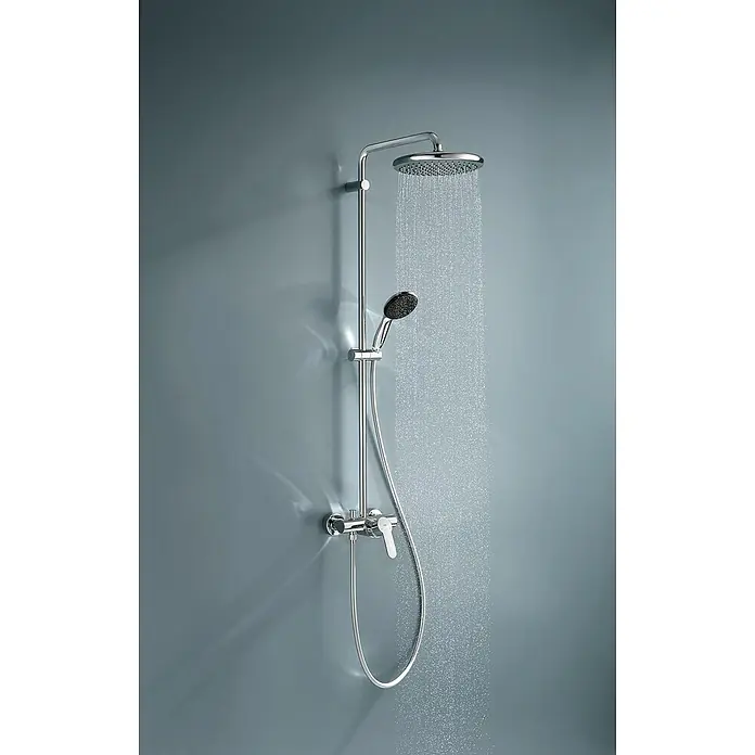 Grohe Vitalio Start Duschsystem 250 - Höhe: 112 cm, Lochabstand: 101 cm, Anzahl Strahlarten: 2 Stk., Chrom - Das Bild zeigt eine moderne Duschgarnitur mit Regendusche und Handbrause vor einem grauen Hintergrund. Das glänzende Chromdesign fällt sofort ins Auge.