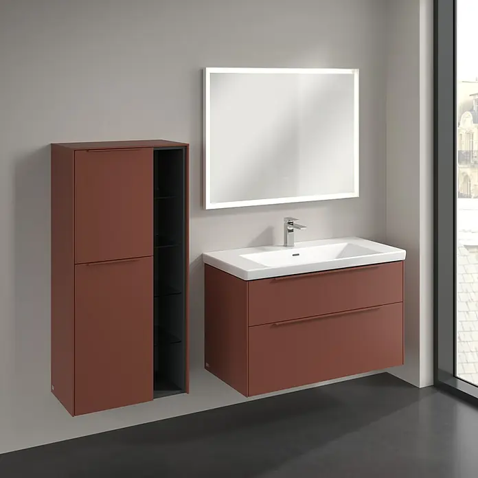 Villeroy & Boch Subway 3.0 Seitenschrank - B x T x H: 57,4 x 36,2 x 120 cm, Wine Red, DIN Anschlag: Links, Farbe Griff: Monochrom - Modernes Badezimmer-Set mit Unterschrank und Spiegelschrank in einem warmen Rotton. Das schlichte Design verleiht jedem Bad eine elegante Note.