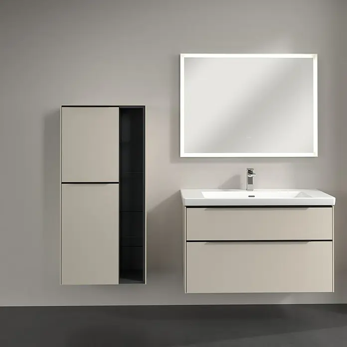 Villeroy & Boch Subway 3.0 Seitenschrank - B x T x H: 57,4 x 36,2 x 120 cm, Cashmere Grey, DIN Anschlag: Links, Farbe Griff: Volcano Black - Ein modernes Badezimmer-Set mit einem Unterschrank, einem Hochschrank und einem beleuchteten Spiegel. Elegantes und funktionales Design für Ihr Bad.