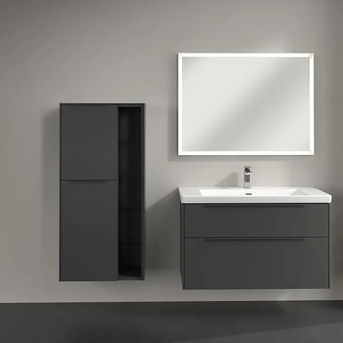 Villeroy & Boch Subway 3.0 Seitenschrank - B x T x H: 57,4 x 36,2 x 120 cm, Graphite, DIN Anschlag: Links, Farbe Griff: Monochrom - Modernes Badezimmer-Set mit grauem Waschbeckenunterschrank, Spiegelschrank mit Beleuchtung und Hochschrank für ein stilvolles Ambiente.