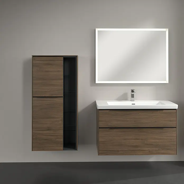 Villeroy & Boch Subway 3.0 Seitenschrank - B x T x H: 57,4 x 36,2 x 120 cm, Arizona Oak, DIN Anschlag: Links, Farbe Griff: Volcano Black - Modernes Badezimmer-Set mit Holzschrank, Waschbeckenunterschrank und beleuchtetem Spiegel für ein stilvolles Ambiente.