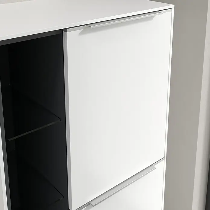 Villeroy & Boch Subway 3.0 Seitenschrank - B x T x H: 57,4 x 36,2 x 120 cm, Pure White, DIN Anschlag: Rechts, Farbe Griff: Aluminium glänzend - Dieser moderne Schuhschrank in Weiß bietet stilvollen Stauraum. Das schlichte Design mit silbernen Griffen passt perfekt in jeden Flur.