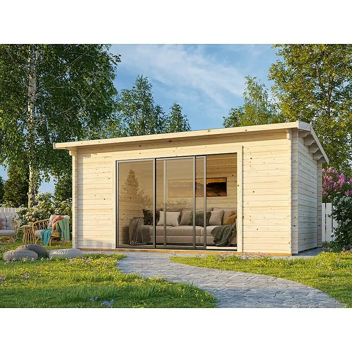 Palmako Gartenhaus Ines Plus - Außenmaß inkl. Dachüberstand (B x T): 524 x 379 cm, Unbehandeltes Holz, Natur - Ein helles Holzgartenhaus mit großen Glasschiebetüren, umgeben von Grün. Ideal für Entspannung im Freien.