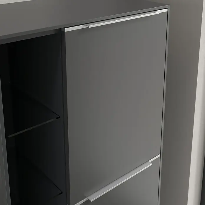 Villeroy & Boch Subway 3.0 Seitenschrank - B x T x H: 57,4 x 36,2 x 120 cm, Graphite, DIN Anschlag: Rechts, Farbe Griff: Aluminium glänzend - Ein modernes Schuhregal in Grau mit zwei Fächern und silbernen Griffen, ideal für die stilvolle Aufbewahrung Ihrer Schuhe im Flur.