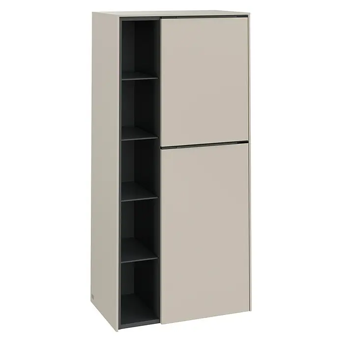 Villeroy & Boch Subway 3.0 Seitenschrank - B x T x H: 57,4 x 36,2 x 120 cm, Cashmere Grey, DIN Anschlag: Rechts, Farbe Griff: Monochrom - Eine moderne Schuhaufbewahrung in Beige mit dunklen Einlegeböden bietet stilvollen Stauraum für Schuhe und Accessoires im Flur.