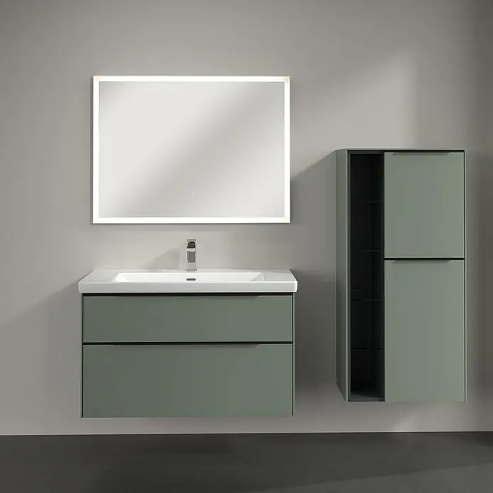 Villeroy & Boch Subway 3.0 Seitenschrank - B x T x H: 57,4 x 36,2 x 120 cm, Soft Green, DIN Anschlag: Rechts, Farbe Griff: Volcano Black - Elegantes Badezimmer-Set in Grün mit Waschtischunterschrank, LED-Spiegel und Hochschrank für ein modernes Ambiente.