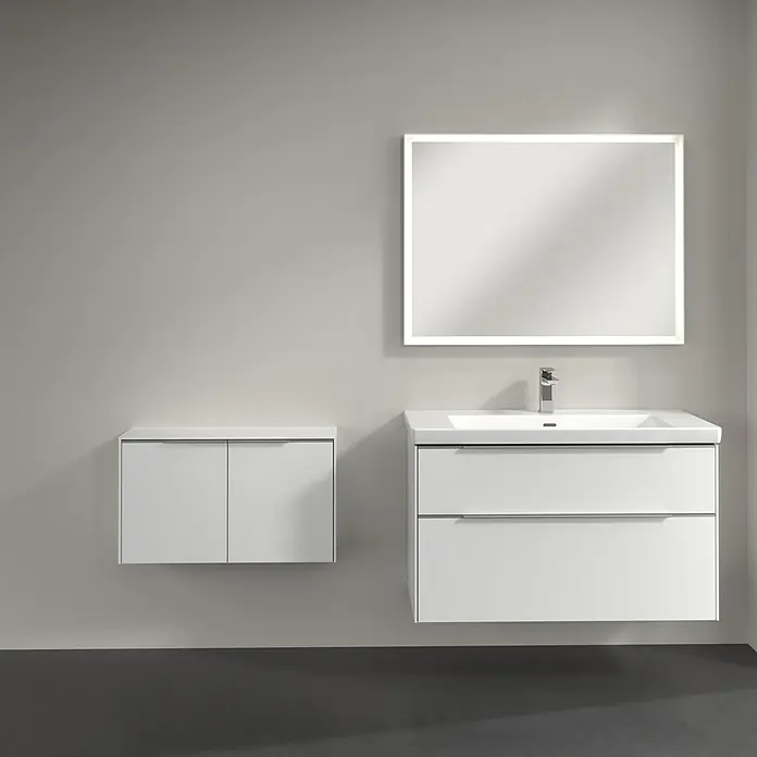 Villeroy & Boch Subway 3.0 Seitenschrank - B x T x H: 72,8 x 25,6 x 42,3 cm, Brilliant White, DIN Anschlag: Links/Rechts, Farbe Griff: Aluminium glänzend - Modernes Badezimmer-Waschbecken mit Unterschrank und Spiegelschrank in Weiß. Elegantes Design für ein stilvolles Bad.