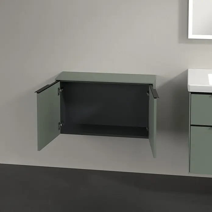Villeroy & Boch Subway 3.0 Seitenschrank - B x T x H: 72,8 x 25,6 x 42,3 cm, Soft Green, DIN Anschlag: Links/Rechts, Farbe Griff: Volcano Black - Wandhängender Badezimmerschrank in Salbeigrün mit offenen Türen. Elegantes Design für moderne Bäder.