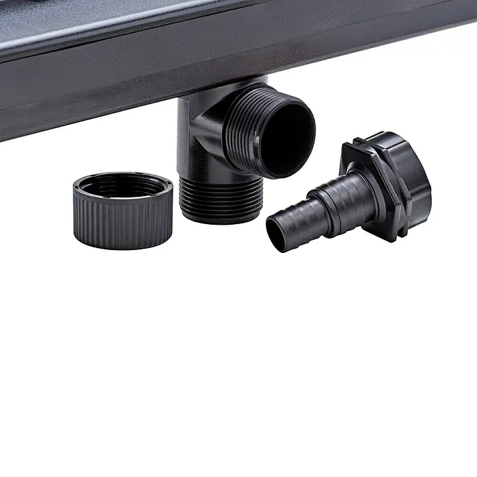 Pontec Einbau-Wasserfall PondoFall LED - Kunststoff, Anzahl LED: 24 Stk., Warmweiß - Produktansicht von diversen schwarzen Kunststoff-Rohrverbindungsstücken, darunter ein T-Stück und ein Adapter mit Schlauchanschluss.