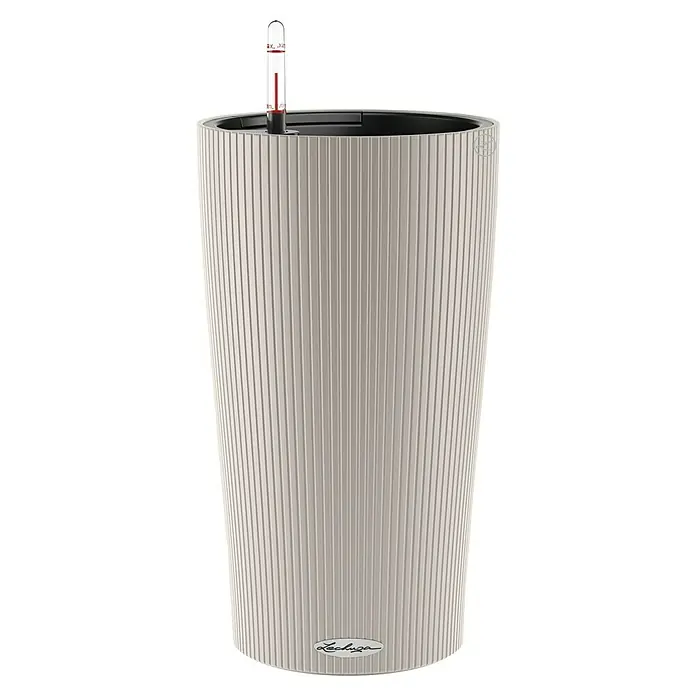 Lechuza Color Pflanzsäule rund Cilindro - Außenmaß (Ø x H): 23 x 41 cm, Kunststoff, Sandbraun - Nahaufnahme eines Lechuza Classico LS 43 Pflanzgefäßes in Sandbeige, das modernes Design und Funktionalität für Innenräume vereint.