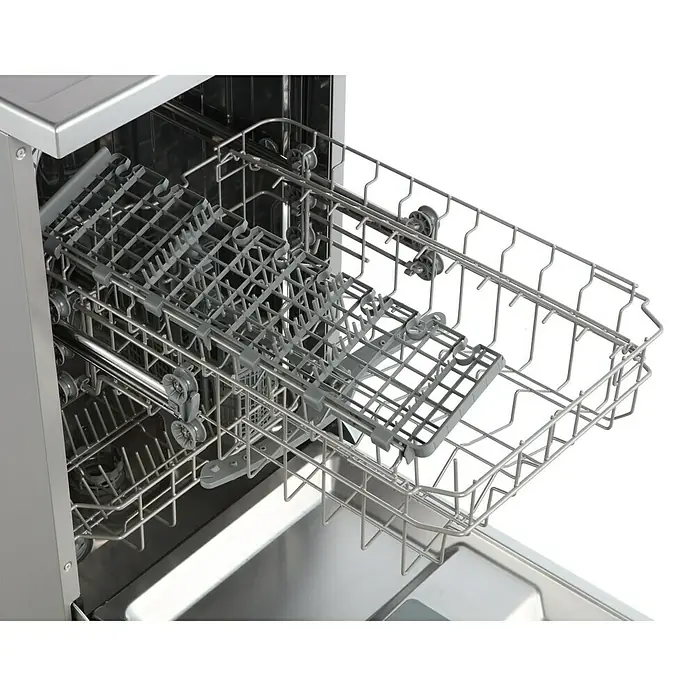 Respekta Einbaugeschirrspüler Bena - Breite: 44,8 cm, Anzahl Maßgedecke: 10 Stk., Teilintegriert, Silber - Innenansicht eines Geschirrspülers mit Geschirrkörben aus Metall für das einfache und ordentliche Einräumen von Geschirr.