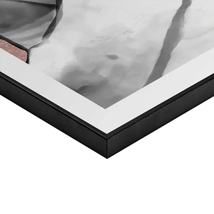 Reinders Bild Slim Frame Black - Fresh Beauty, B x H: 50 x 70 cm - Nahaufnahme eines gerahmten Kunstwerks mit einem schwarzen und weißen Bild und einer weißen und schwarzen Umrandung.