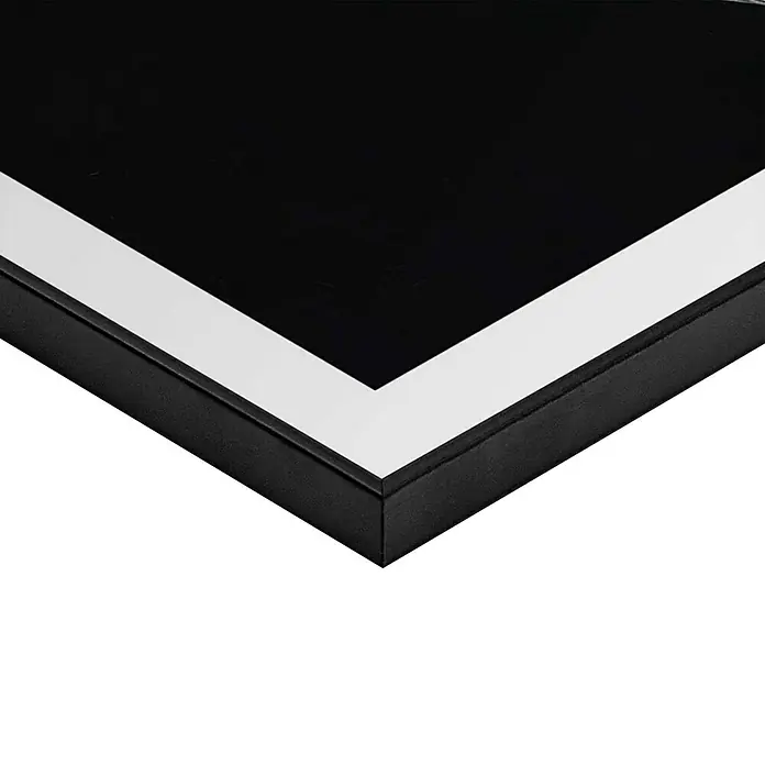 Reinders Bild Slim Frame Black - Lovely Hummingbird, B x H: 50 x 70 cm - Nahaufnahme eines stilvollen schwarzen Rahmens mit einem weißen Passepartout, der ein modernes und minimalistisches Designelement hervorhebt.
