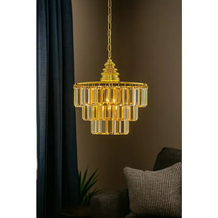 Eglo Lámpara colgante redonda Erseka - 40 W, Ø x Al: 38,5 x 130 cm, Oro, E14 - Primer plano de una lámpara colgante de cristal dorado de varios niveles que emite un brillo cálido y crea un ambiente elegante.