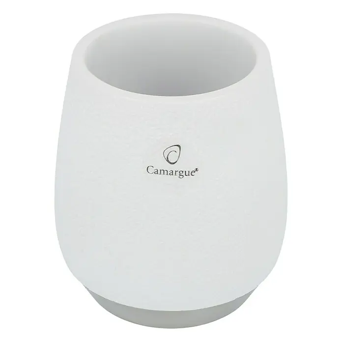 Camargue Bosse Zahnputzbecher - Polyresin, Weiß - Weißer Becher mit dem Logo "Camargue", ideal für Badezimmerutensilien wie Zahnbürsten und Stifte. Schlichtes, elegantes Design.