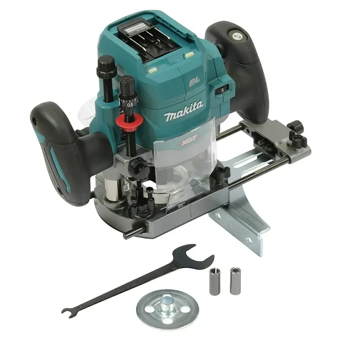 Makita Oberfräse RP001GZ - 40 V, 1 Akku - Abgebildet ist eine Makita XGT Akku-Oberfräse mit Zubehör, die für präzise Holzarbeiten ausgelegt ist.