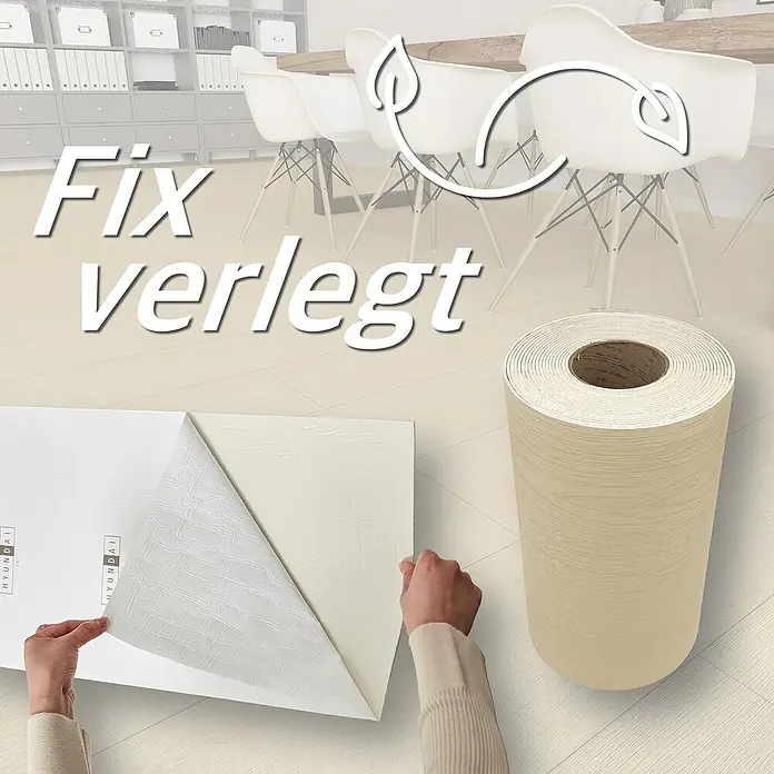 Hyundai L & C PVC-Bodenbelag Fix Verlegt - Selbstklebend, 31 cm x 10,7 m, Buche - Bild zeigt eine Rolle und eine ausgebreitete Bahn Hyundai-Bodenbelag. Das Produkt ist einfach zu verlegen und umweltfreundlich.
