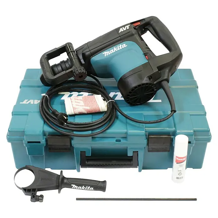 Makita Kombihammer HR4510C - 1.350 W, 9,4 J, SDS-Max-Aufnahme - Ein Makita AVT Abbruchhammer liegt auf einem Werkzeugkoffer, mit Zubehör wie Kabel, Griff und Schmiermittel.