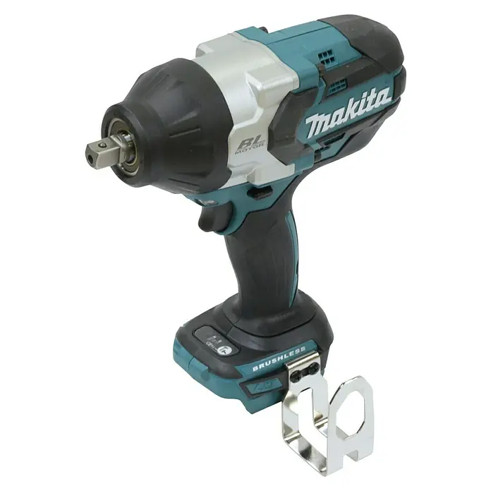 Makita LXT 18V Llave de impacto de batería DTW1004Z - 18 V, Sin batería, 4 Ah, 1.050 Nm - Un atornillador de impacto inalámbrico Makita con mango negro, cabezal plateado y parte superior verde azulado.