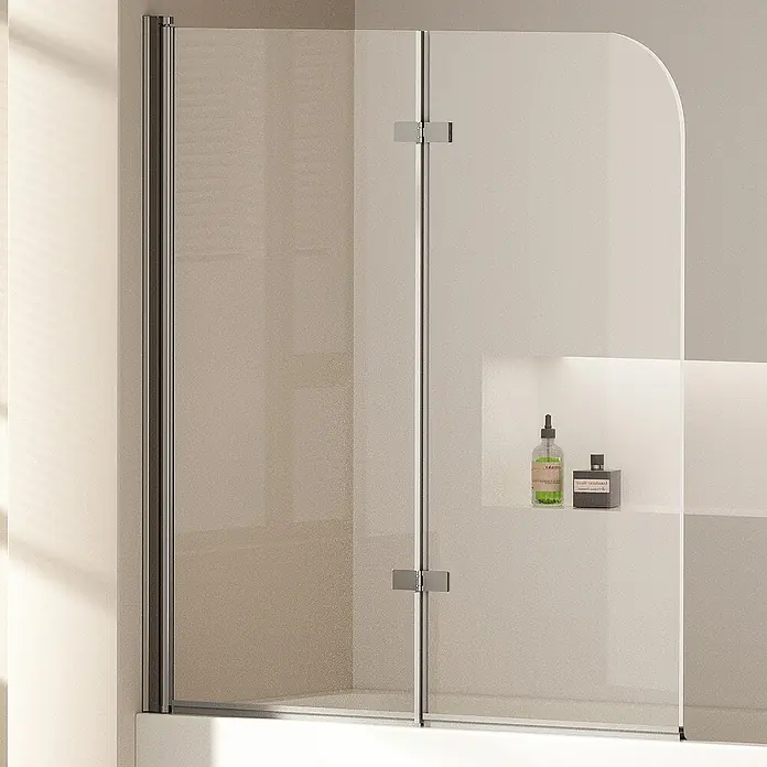 Emke Badewannenaufsatz FBSS - B x H: 120 x 140 cm, 2 Stk., Chrom - Duschabtrennung aus Glas mit silbernen Beschlägen und einer eleganten, abgerundeten Ecke für ein modernes Badezimmerdesign.