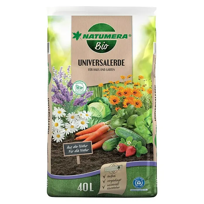 Natumera Universalerde Bio - 40 l - Produktfoto: Ein Sack Natumera Bio Universal Erde, geeignet für Haus und Garten, mit einem Volumen von 40 Litern.