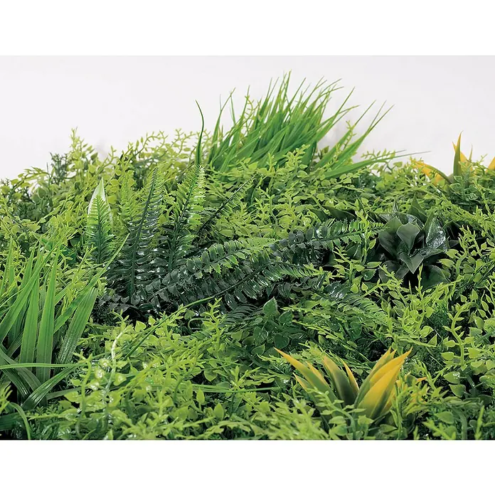 Nortene Vertikaler Garten Leafy - 100 x 100 cm, Kunststoff - Detailaufnahme einer künstlichen Grünpflanzenwand mit verschiedenen Texturen und Grüntönen für dekorative Zwecke.