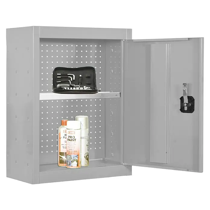 Simonrack Simonwork Armario para herramientas Cabinet Tools Shelf - Ancho: 50 cm, Gris, Desmontado - Un armario de herramientas gris con una puerta abierta, lleno de herramientas y latas de pintura en aerosol en los estantes.