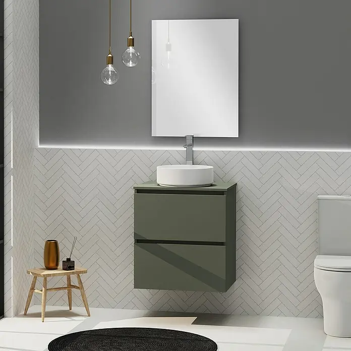 Artysan Conjunto de mueble de baño Harmony Top - Ancho: 60 cm, Verde musgo, 3 pzs. - La imagen muestra un tocador de baño moderno con un elegante gabinete, acentuado por iluminación ambiental y un espejo elegante.