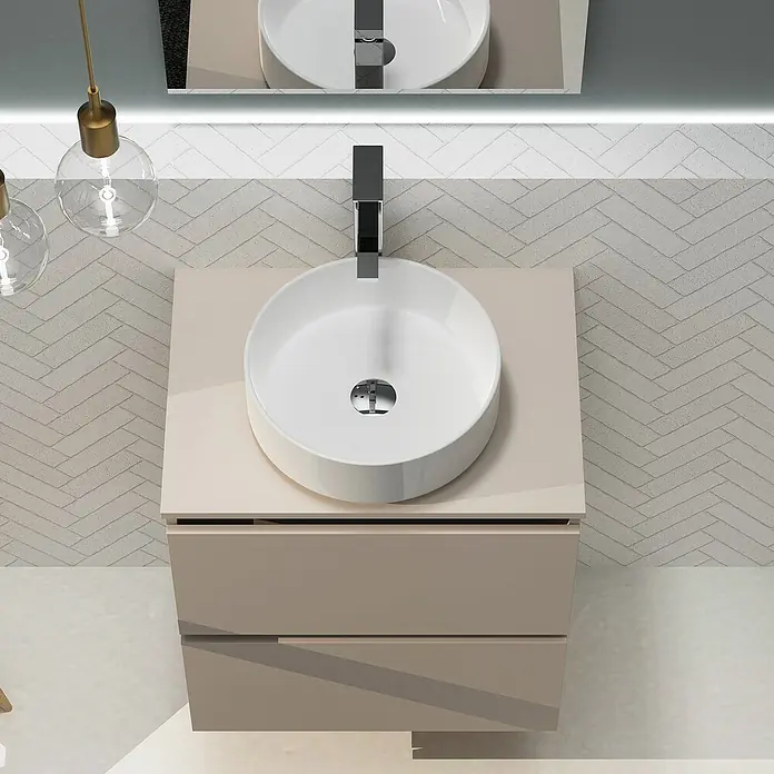 Artysan Conjunto de mueble de baño Harmony Top - Ancho: 60 cm, Visón, 3 pzs. - Vista superior de un mueble de baño moderno con un lavabo redondo y un grifo elegante. El mueble tiene un diseño contemporáneo.