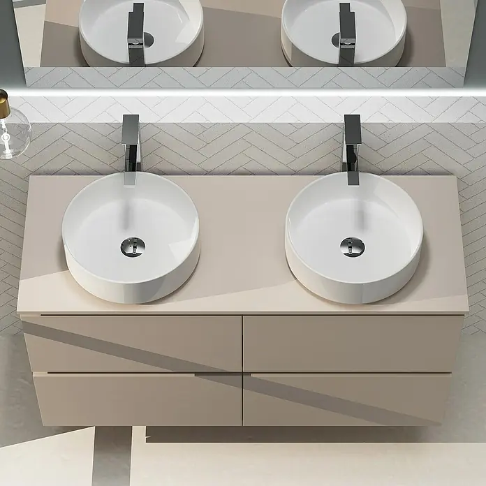 Artysan Conjunto de mueble de baño Harmony Top - Ancho: 120 cm, Visón, 3 pzs. - Lavabo de baño moderno con dos lavabos sobre encimera redondos y grifos elegantes sobre un mueble de baño beige.